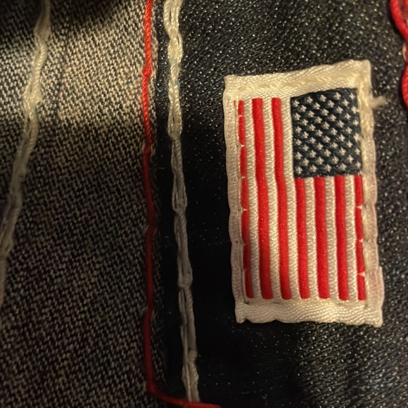 Super cute low waisted true religion jeans with red stitching! - Picture 4 of 5